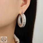 18K gold novel and fashionable round earrings with twist design and versatile - QH Clothing