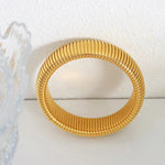 18K Gold Wide Style Bracelet with Line Design - QH Clothing