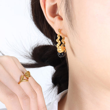 18K Gold Retro Fashion Hollow Thread Design Versatile Earrings - QH Clothing