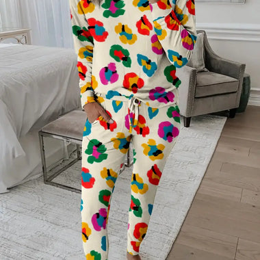 Colorful floral print loungewear set in sizes Euro sizes for ultimate relaxation