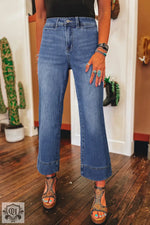 Blue denim cropped wide-leg jeans in Ashleigh Blue Mineral Wash style for relaxed fashion