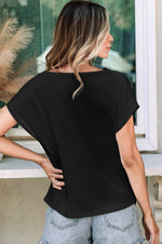 Black short-sleeved v-neck t-shirt, relaxed fit, available in euro sizes