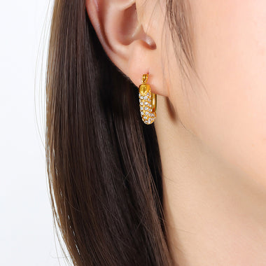 18K Gold Exquisite Dazzling U-Shaped Diamond Design Versatile Earrings - QH Clothing