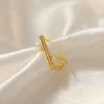 18K gold simple and elegant geometric inlaid zircon and pearl design ring - QH Clothing