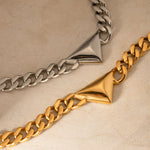 18k gold exaggerated triangle design necklace with Cuban chain - QH Clothing