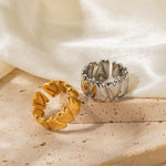 18K gold exquisite and fashionable love design ring - QH Clothing