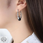 18K Gold Retro Fashion Hollow Thread Design Versatile Earrings - QH Clothing