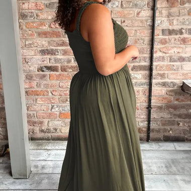 Jungle Green Shirred Bust Sleeveless Plus Size Maxi Dress - Plus Size/Plus Size Dresses/Plus Size Maxi Dresses