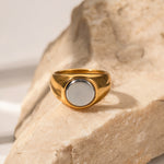 18K gold fashionable and luxurious round inlaid gemstone design ring - QH Clothing