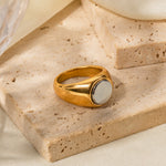 18K gold fashionable and luxurious round inlaid gemstone design ring - QH Clothing