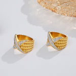 18K gold noble and luxurious geometric diamond-set and textured design versatile ring - QH Clothing