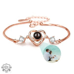 Luxurious and elegant rotating heart-shaped diamond projection bracelet -  QH Clothing