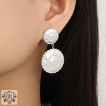 Exquisite and noble round/star-shaped earrings with striped design in 18K gold - QH Clothing