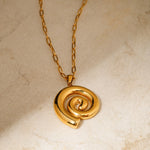 18k gold trendy and fashionable threaded circle design pendant necklace - QH Clothing