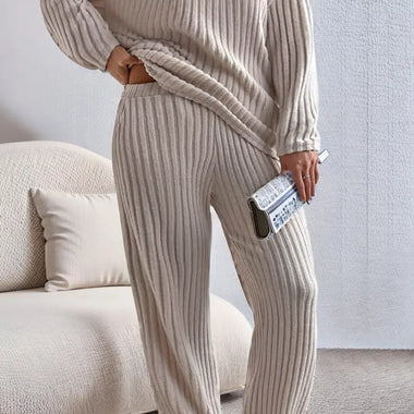 Beige ribbed pajama set for plus sizes, ideal to relax with bust and waist sizing