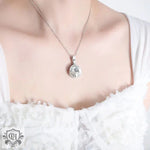 Elegant Gemstone Inlaid Round Pendant Necklace in 18K Gold -  QH Clothing