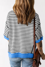 Striped black and white oversized t-shirt with blue trim, ideal for relax relax styles