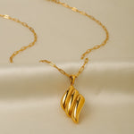 18k gold vintage simple wing design pendant necklace - QH Clothing