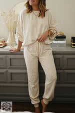 Cozy cream velour loungewear set perfect for relaxing, available in Euro sizes